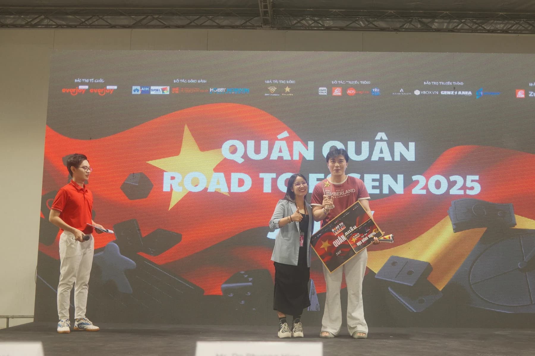 Road to Essen champion award moment on the main stage